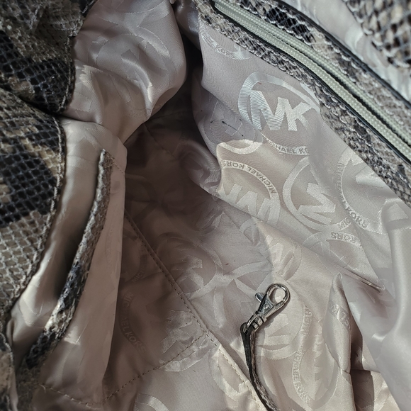 Michael Kors Hamilton Python Snake Embossed Leather Shoulder Bag - Picture 15 of 16